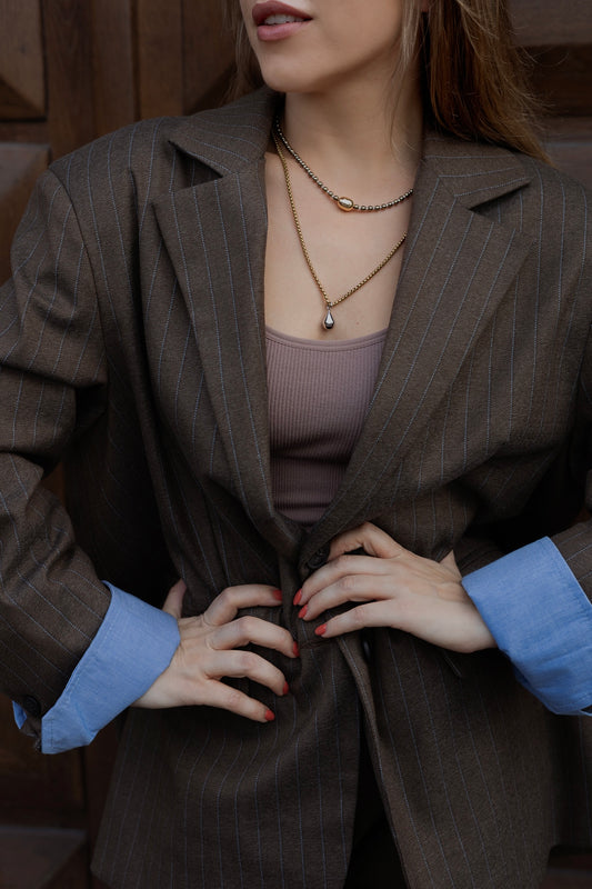 ILGAS KAKLO PAPUOŠALAS SU SIDABRO SPALVOS PAKABUKU ,,Luji''